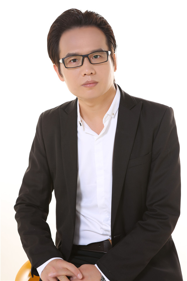 深圳超時(shí)尚培訓(xùn)學(xué)校董事長(zhǎng)王春亮